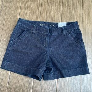The Limited 917 shorts Size 8